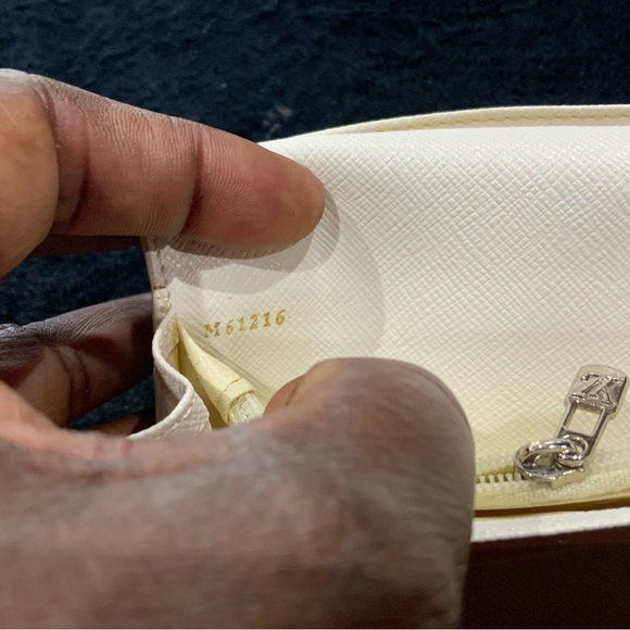 Louie Vuitton multiple color wallet - Picture 5 of 7